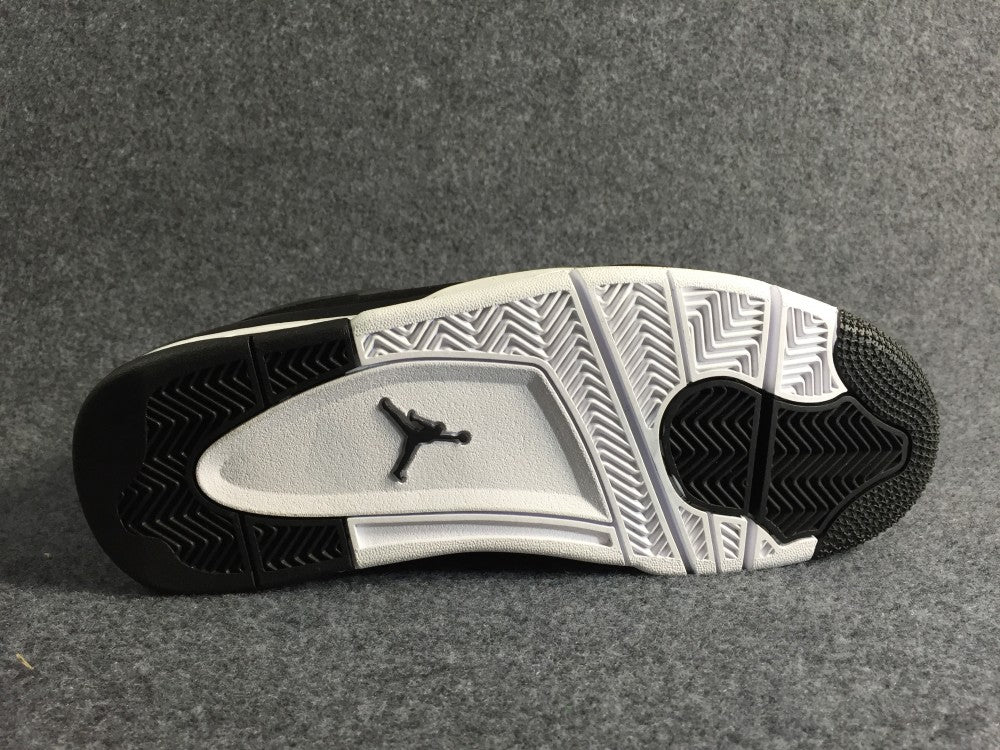 Air Jordan 4 Retro "Royalty".