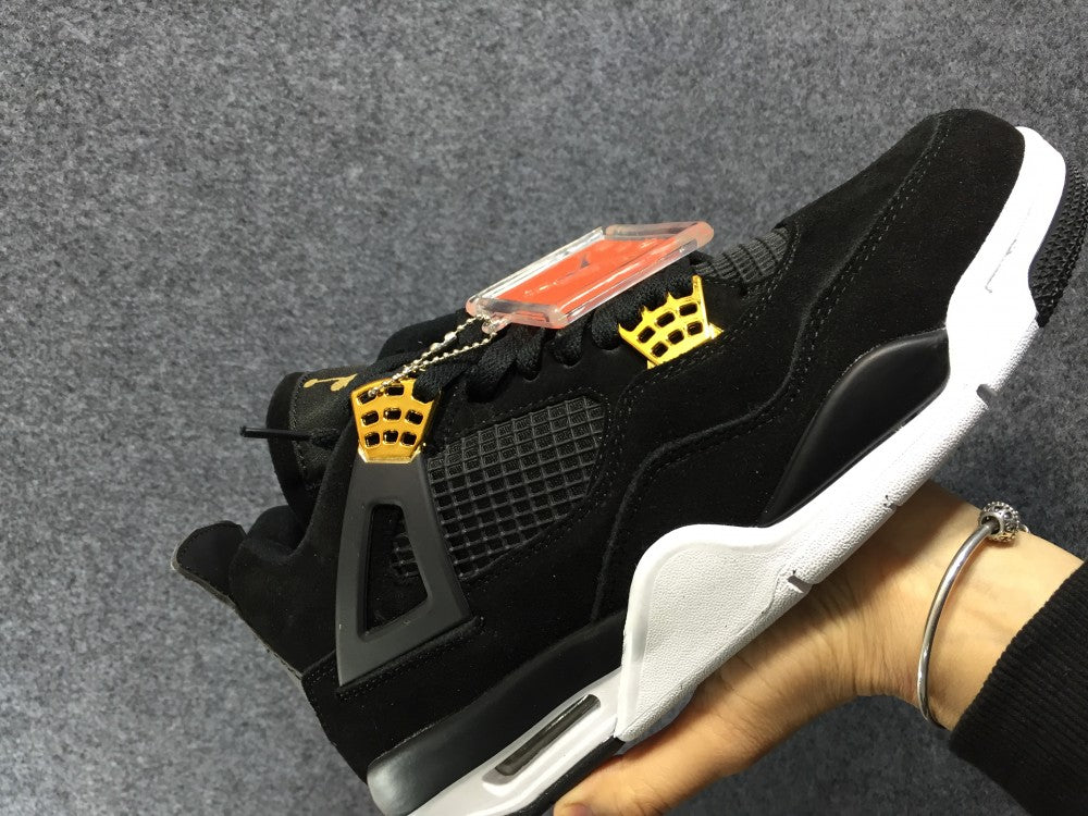 Air Jordan 4 Retro "Royalty".