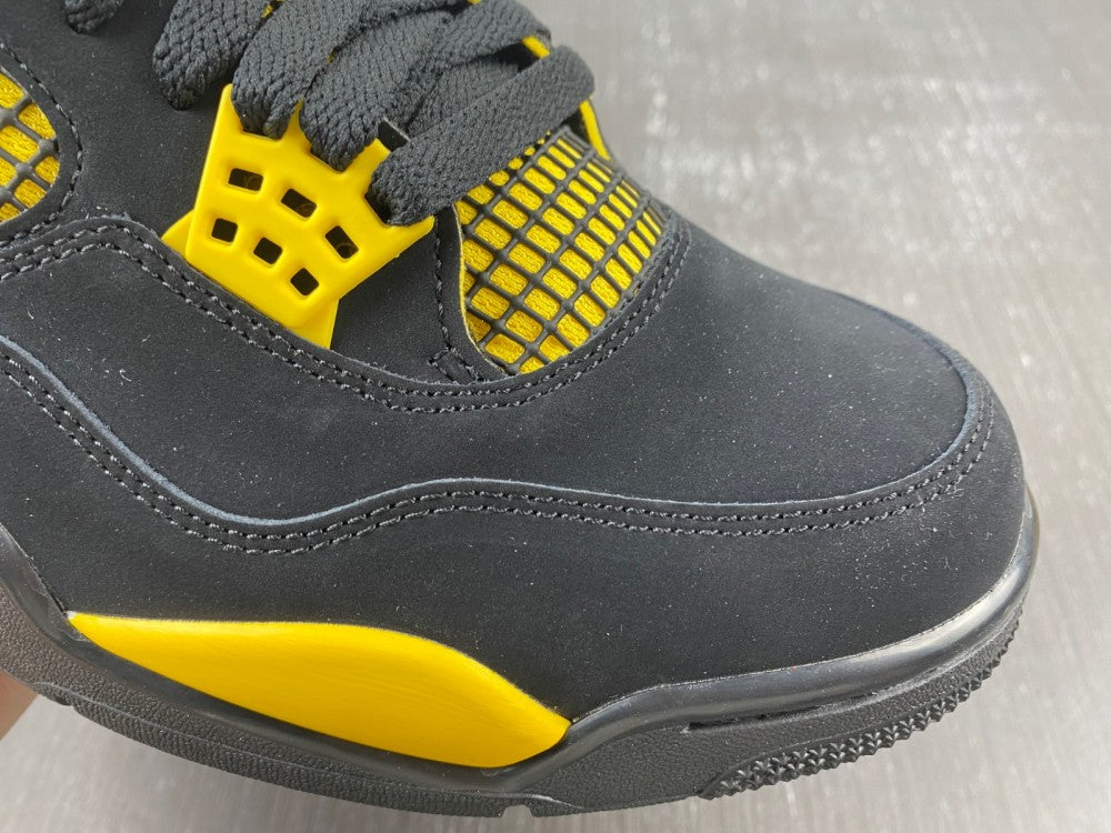 Air Jordan 4 Retro Thunder