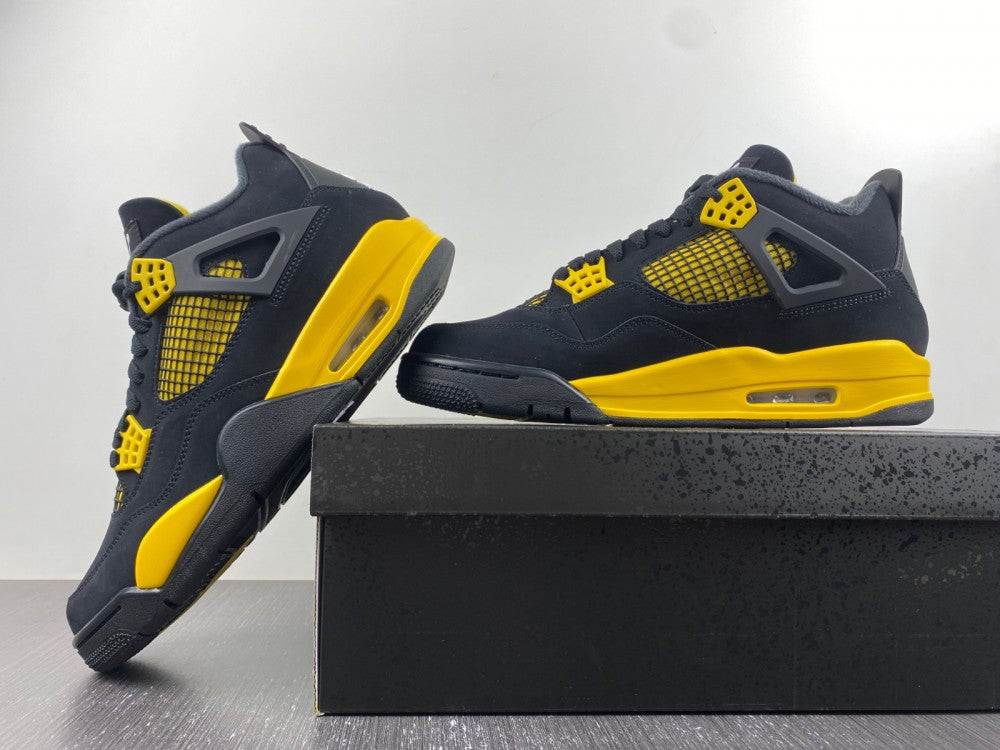 Air Jordan 4 Retro Thunder