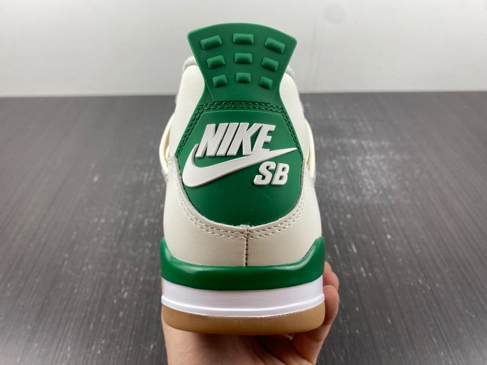 Air Jordan 4 Retro in the "Pine Green"