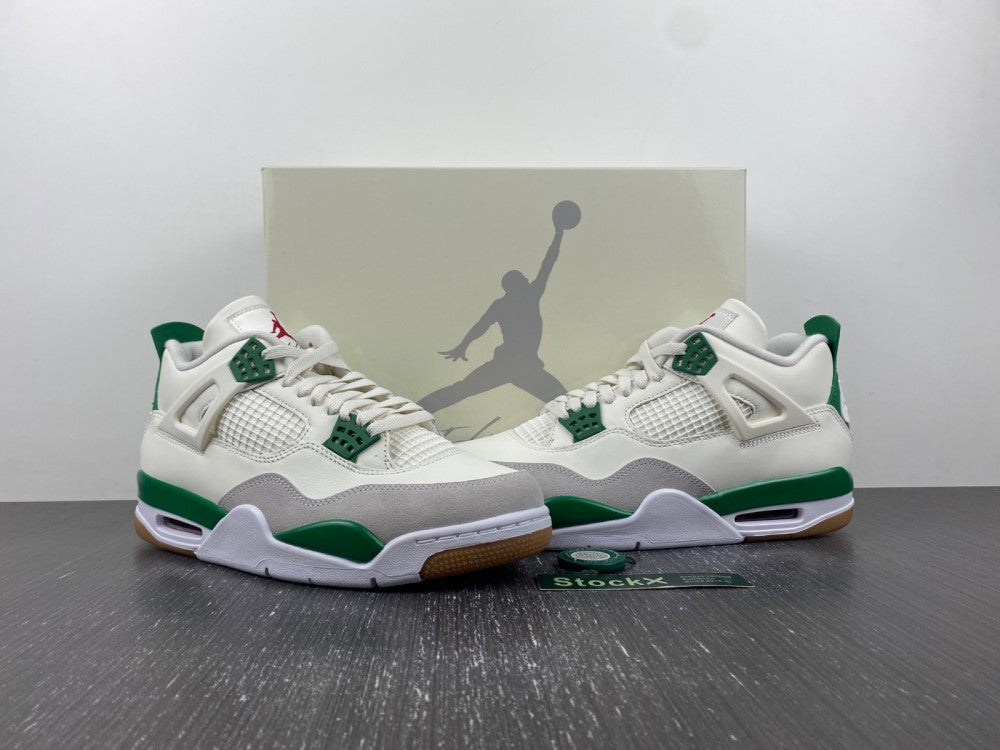Air Jordan 4 Retro in the "Pine Green"