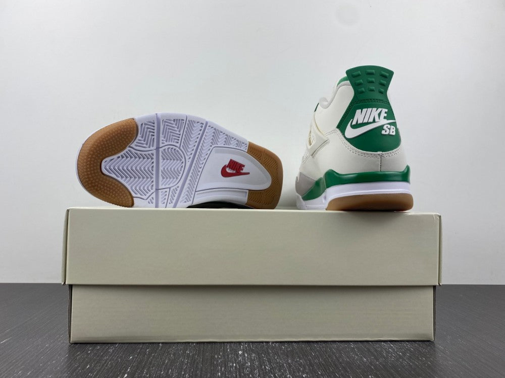 Air Jordan 4 Retro in the "Pine Green"