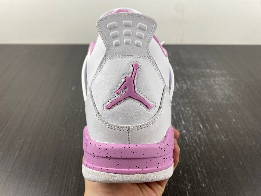 Air Jordan 4 Retro "Pink Oreo"