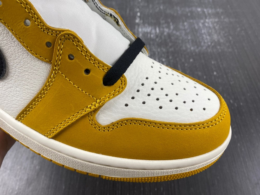 Jordan 1 High OG "Yellow Ochre"