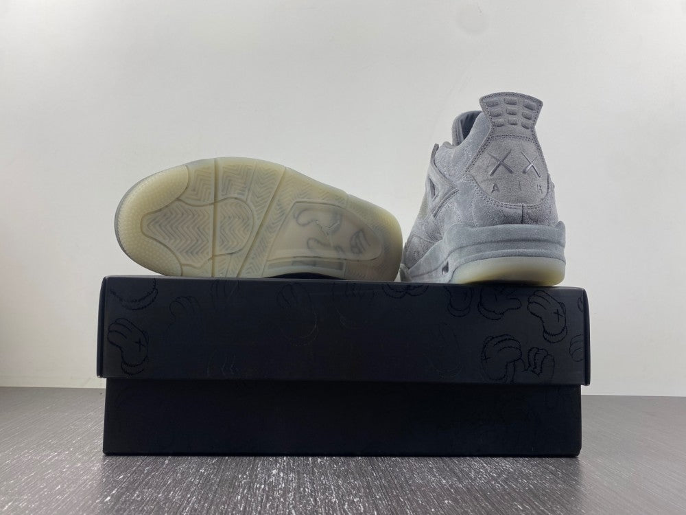 Jordan 4 KAWS x Air Jordan 4 "Cool Grey"