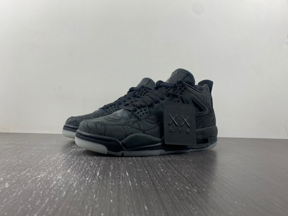 Air Jordan 4 Retro KAWS