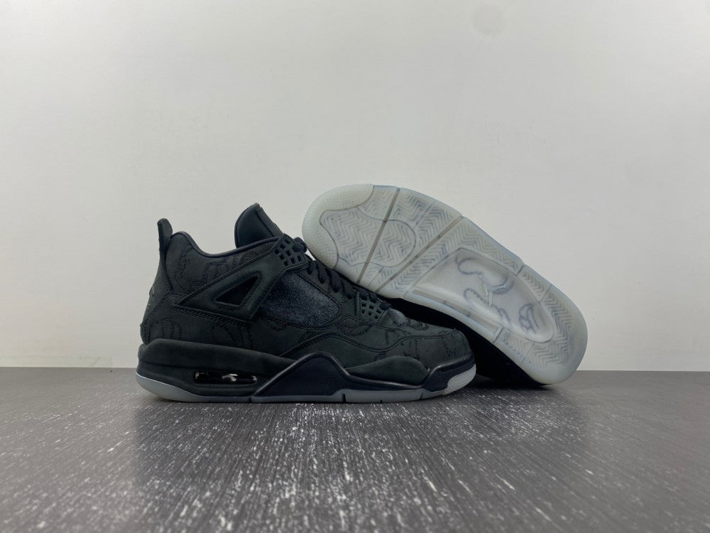 Air Jordan 4 Retro KAWS