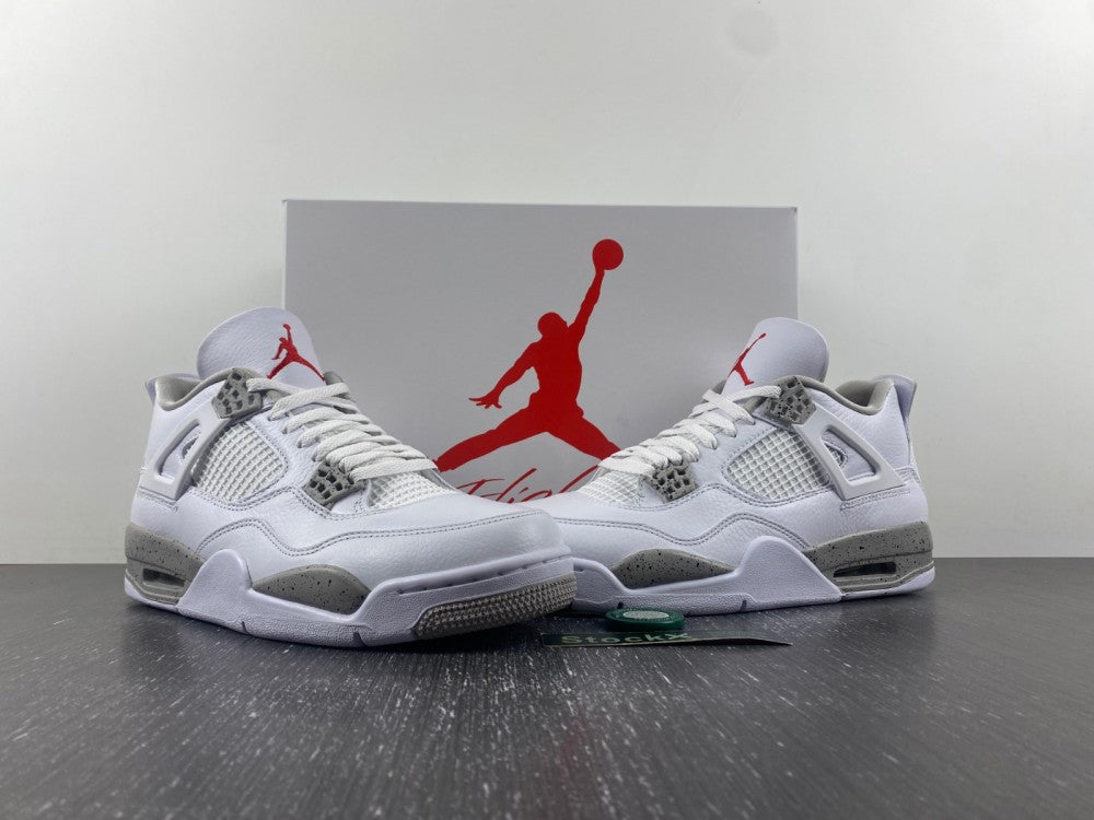 Air Jordan 4 Retro "White Oreo"