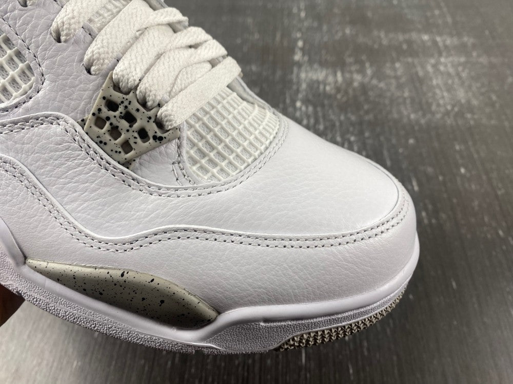 Air Jordan 4 Retro "White Oreo"