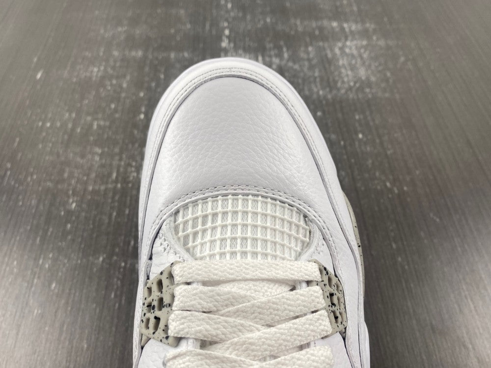Air Jordan 4 Retro "White Oreo"
