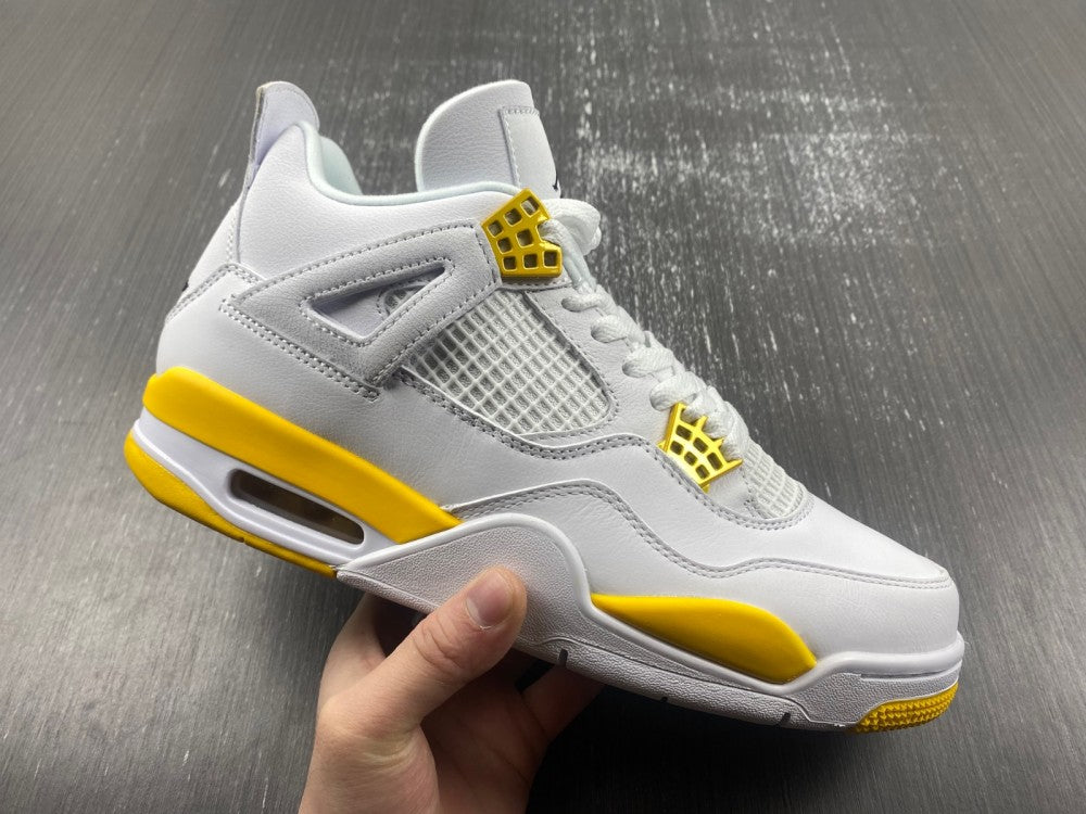 Air Jordan 4 Retro "Vivid Sulfur"