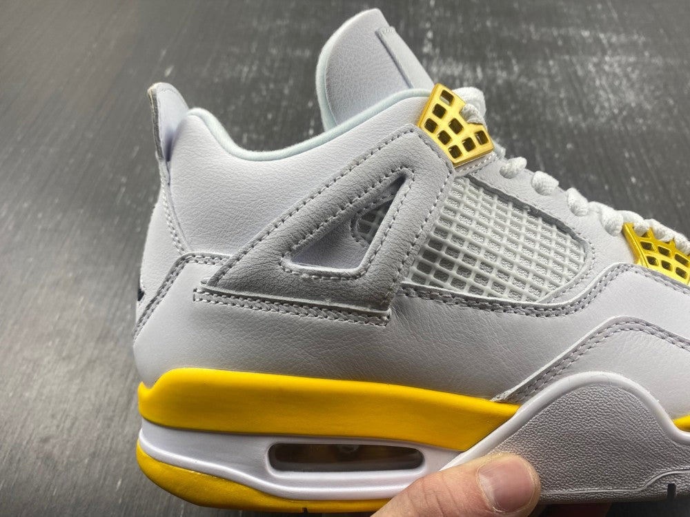 Air Jordan 4 Retro "Vivid Sulfur"