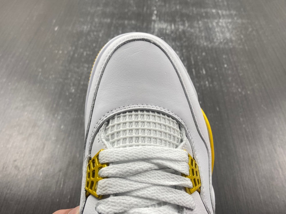 Air Jordan 4 Retro "Vivid Sulfur"