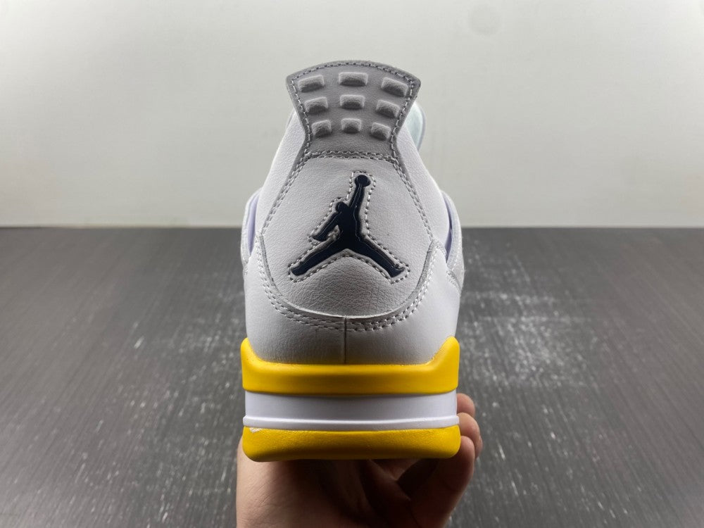 Air Jordan 4 Retro "Vivid Sulfur"