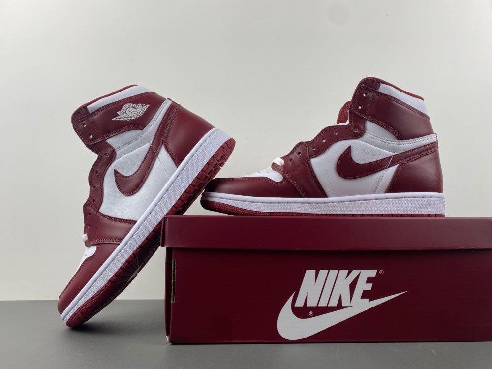 Air Jordan 1 High OG 'Team Red'