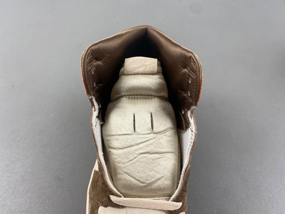 Air Jordan 1 High OG "Dusted Clay"