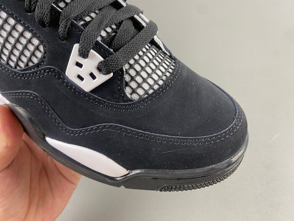 Air Jordan 4 Retro "White Thunder"