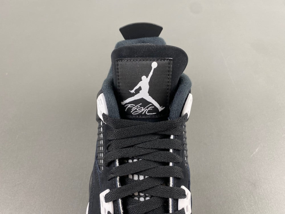 Air Jordan 4 Retro "White Thunder"