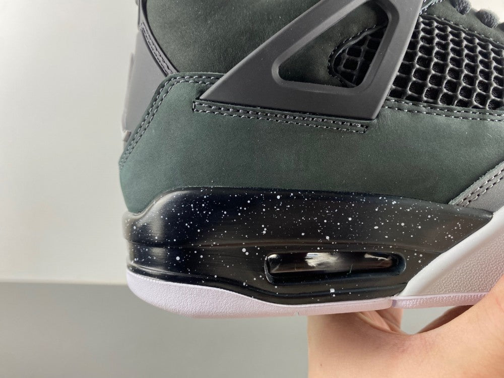 Air Jordan 4 Retro "Fear"