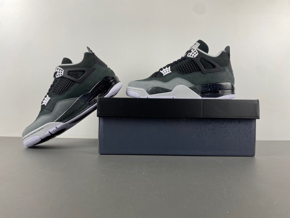 Air Jordan 4 Retro "Fear"