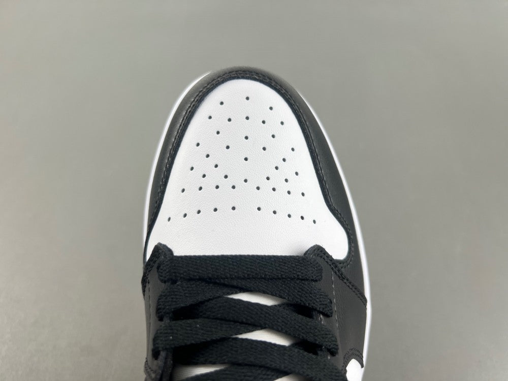 Air Jordan 1 High 'Silver Toe'