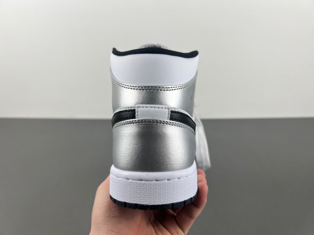 Air Jordan 1 High 'Silver Toe'