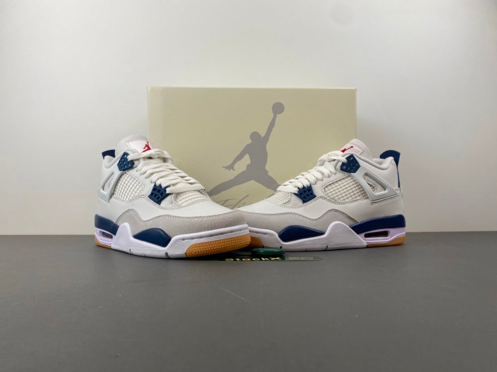 Air Jordan 4 Retro SP  "Summit White Navy"