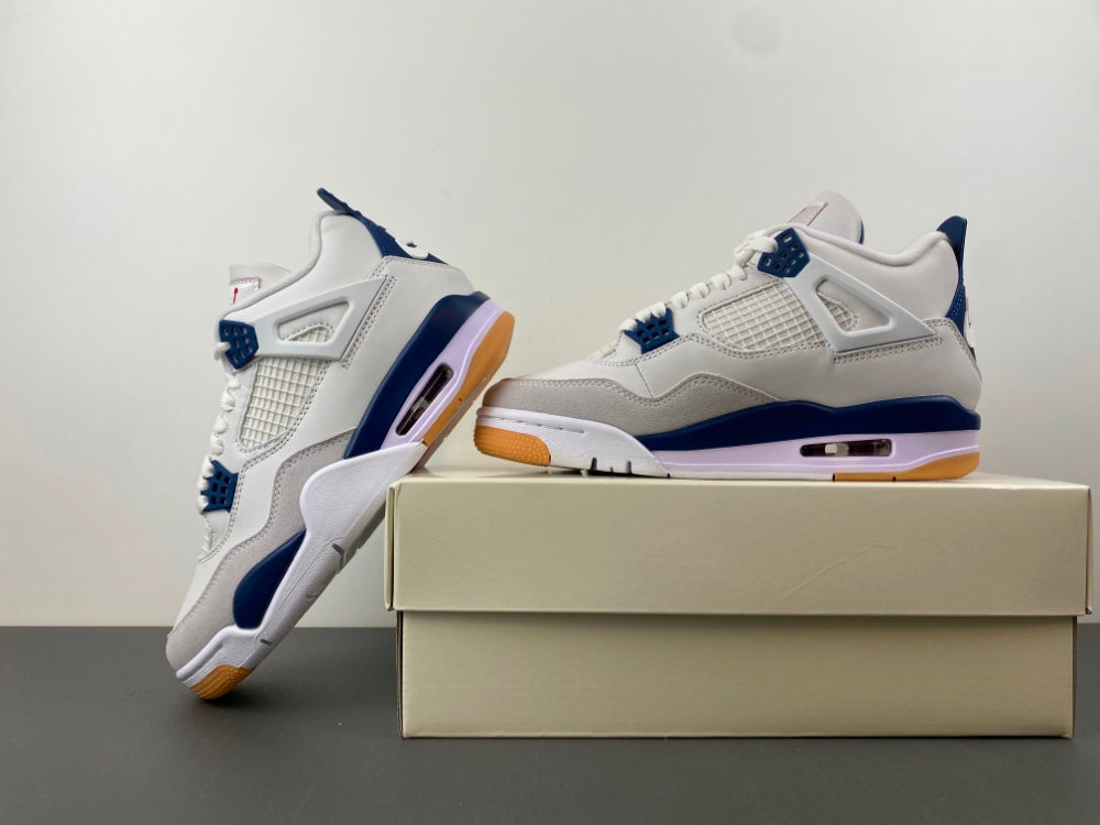 Air Jordan 4 Retro SP  "Summit White Navy"