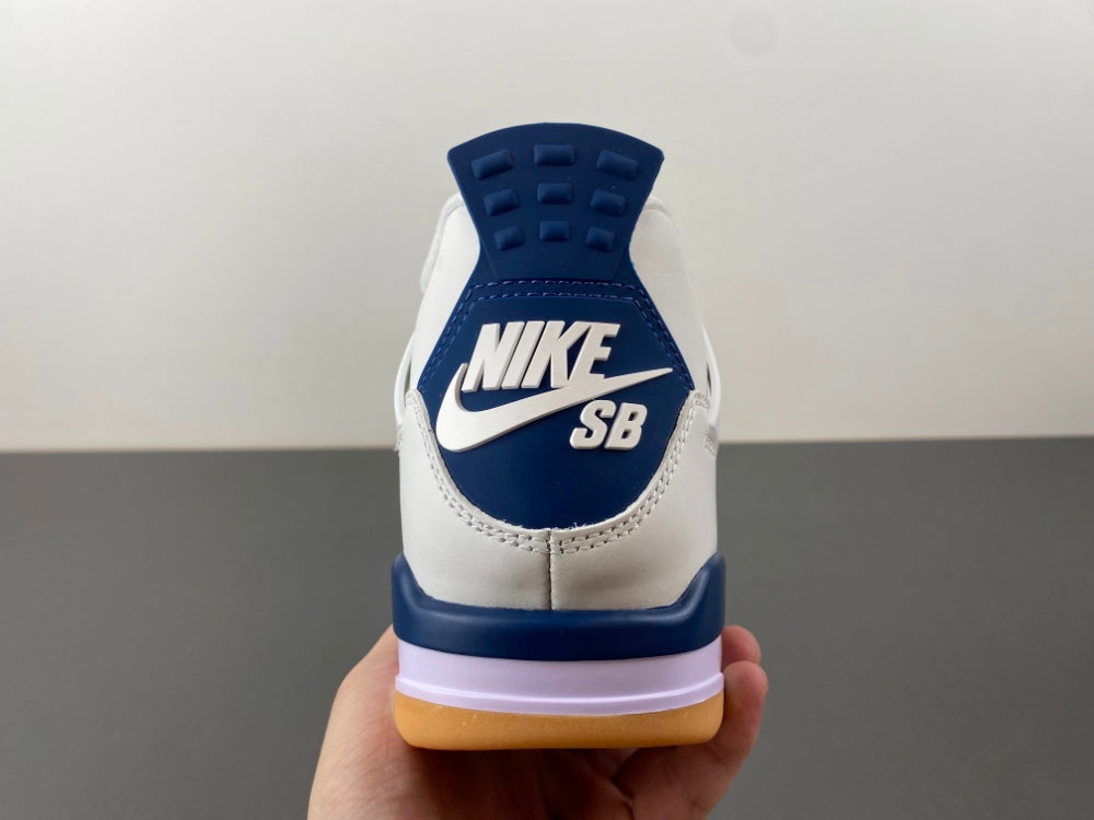 Air Jordan 4 Retro SP  "Summit White Navy"