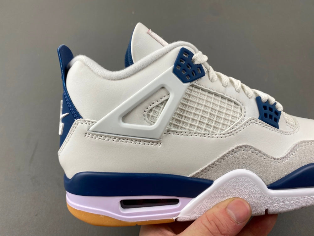 Air Jordan 4 Retro SP  "Summit White Navy"