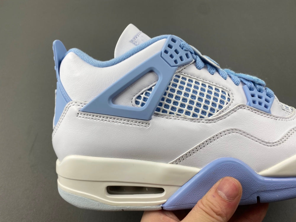 Air Jordan 4 Retro "Forget Me Not"