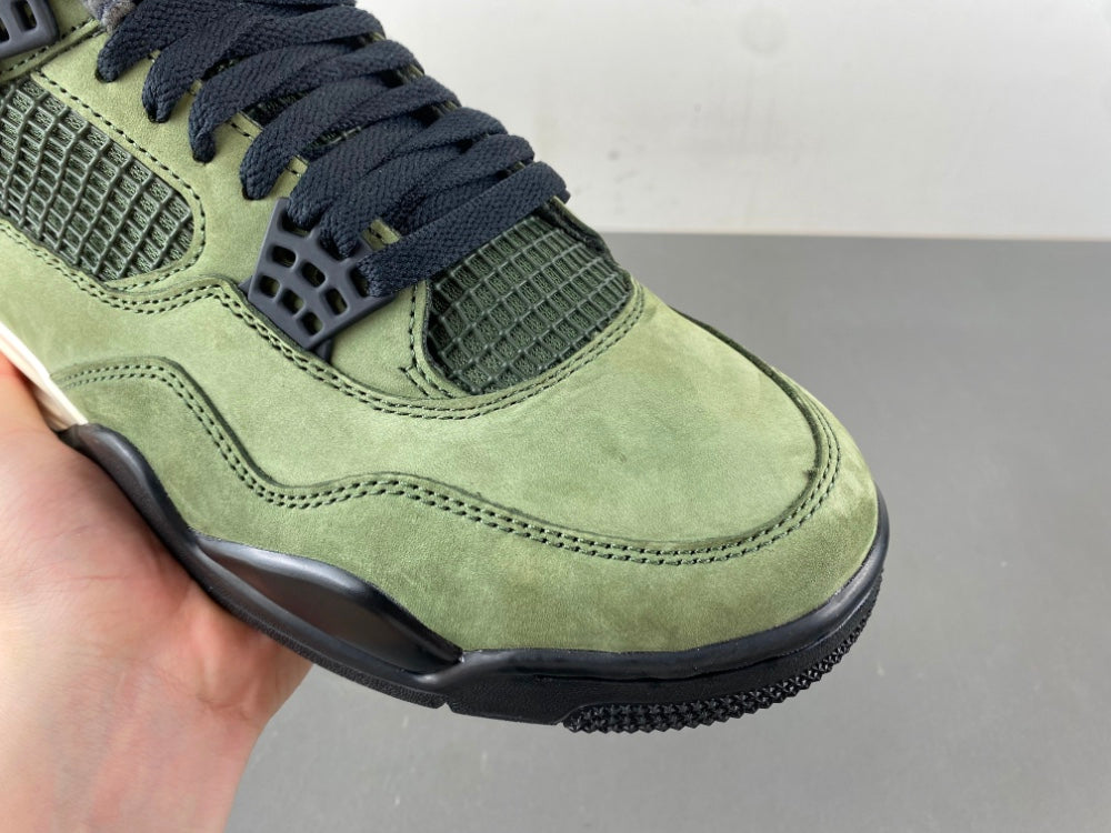 Air Jordan 4 Retro OG SP x Undefeated