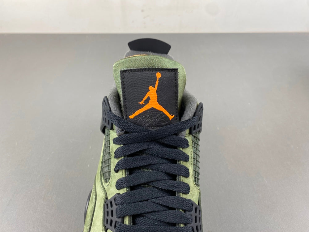 Air Jordan 4 Retro OG SP x Undefeated
