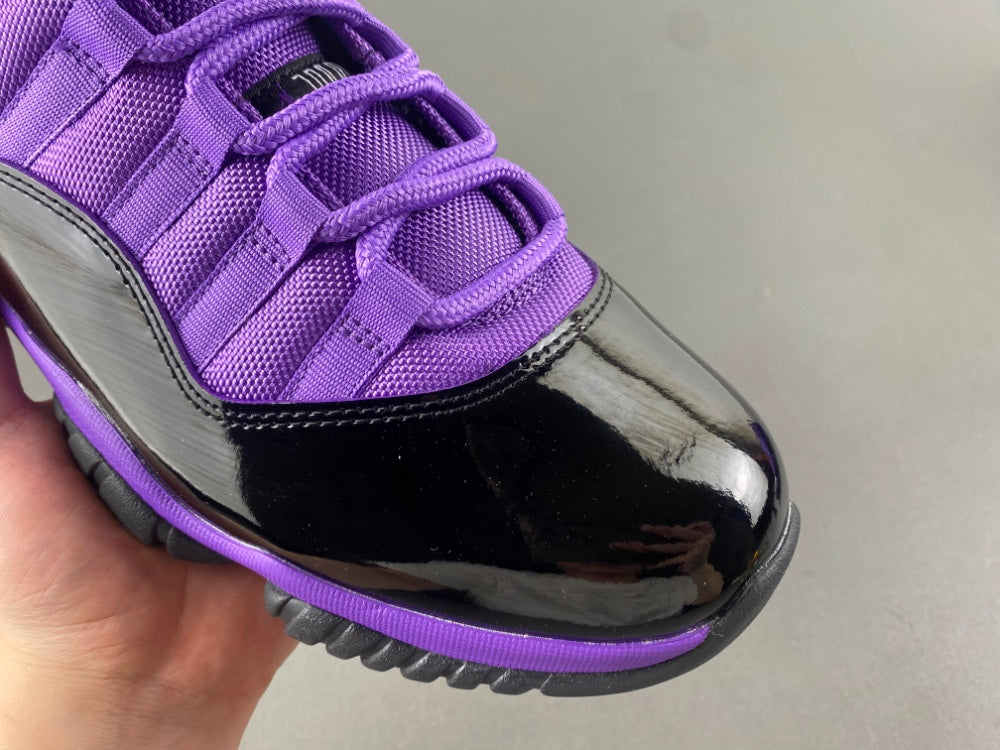 Air jordan 11 Black and Purple