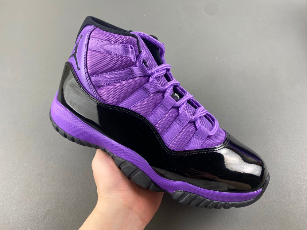 Air jordan 11 Black and Purple