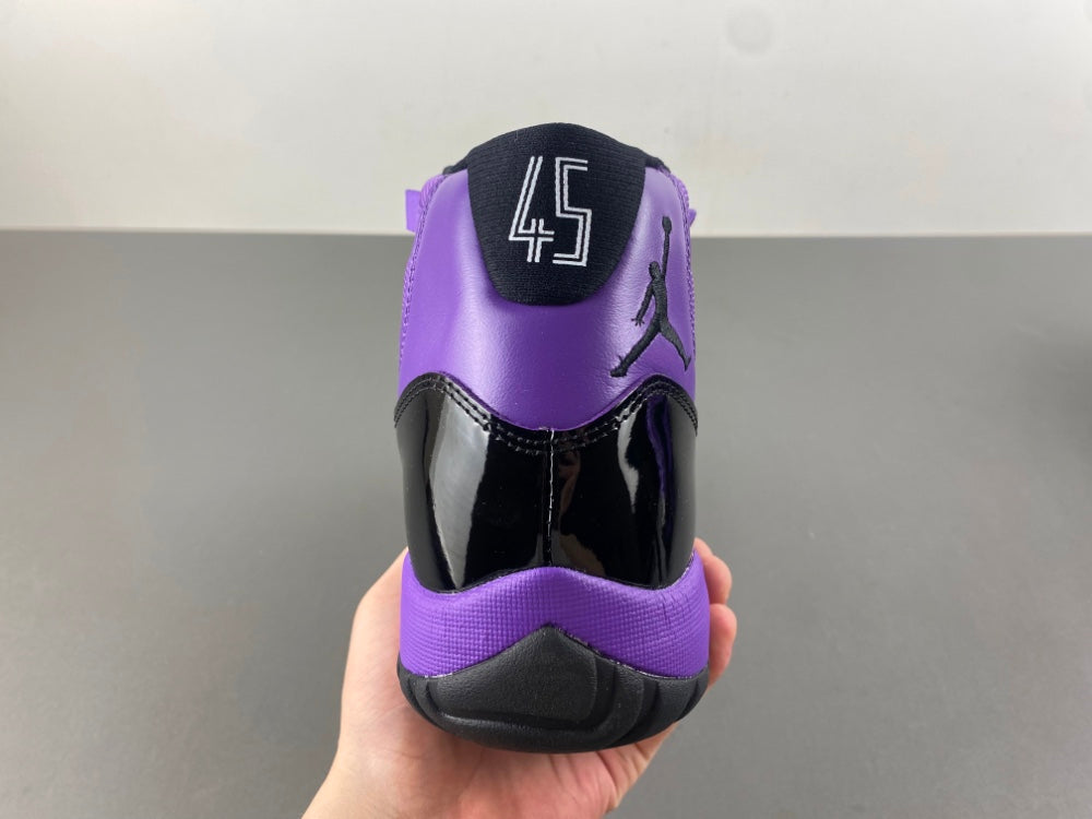 Air jordan 11 Black and Purple