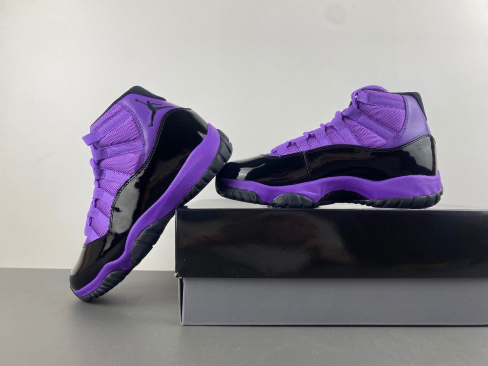 Air jordan 11 Black and Purple