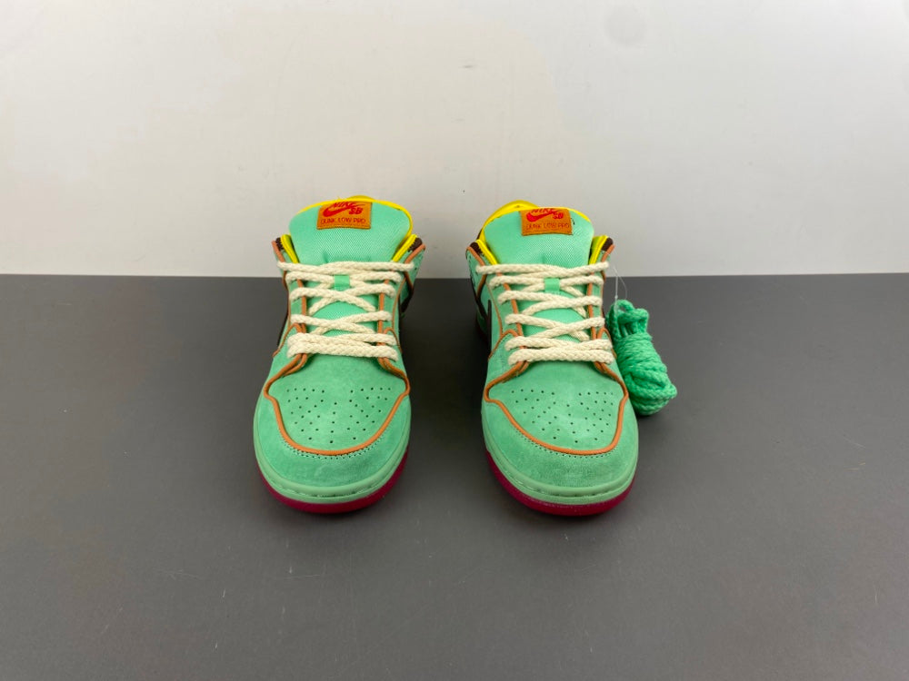 Nike SB Dunk Low Pro QS "Rodeo Tourmaline"