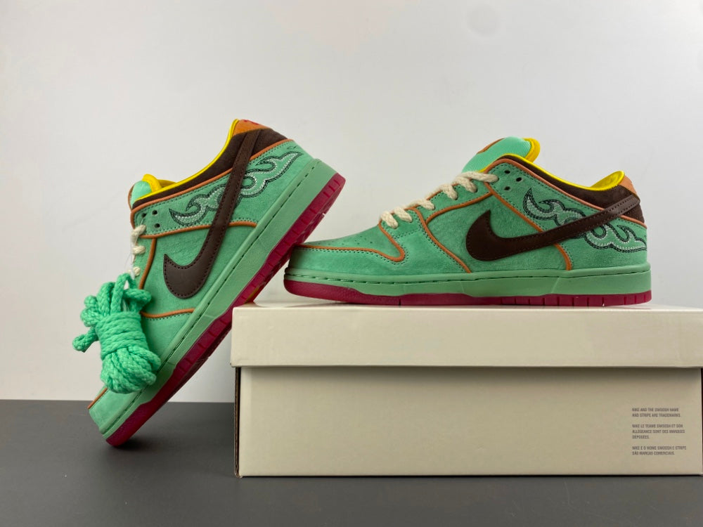 Nike SB Dunk Low Pro QS "Rodeo Tourmaline"