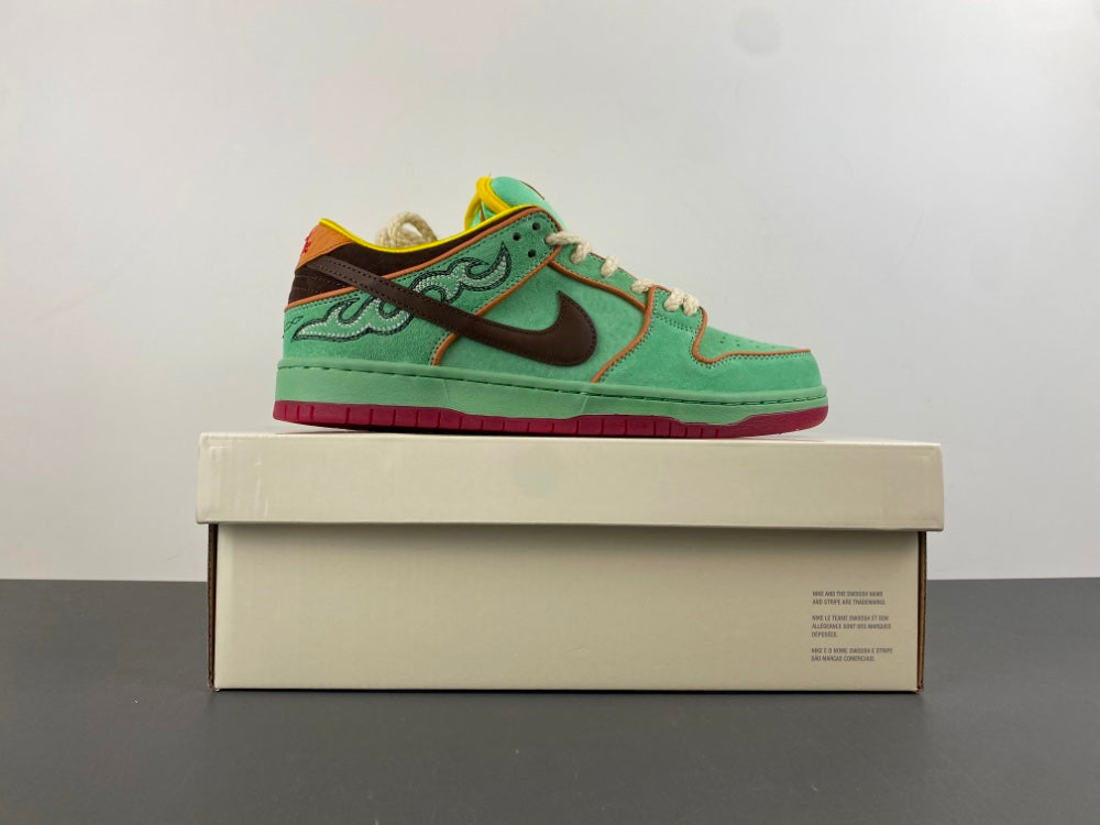 Nike SB Dunk Low Pro QS "Rodeo Tourmaline"
