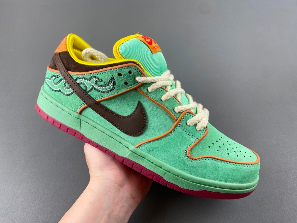 Nike SB Dunk Low Pro QS "Rodeo Tourmaline"