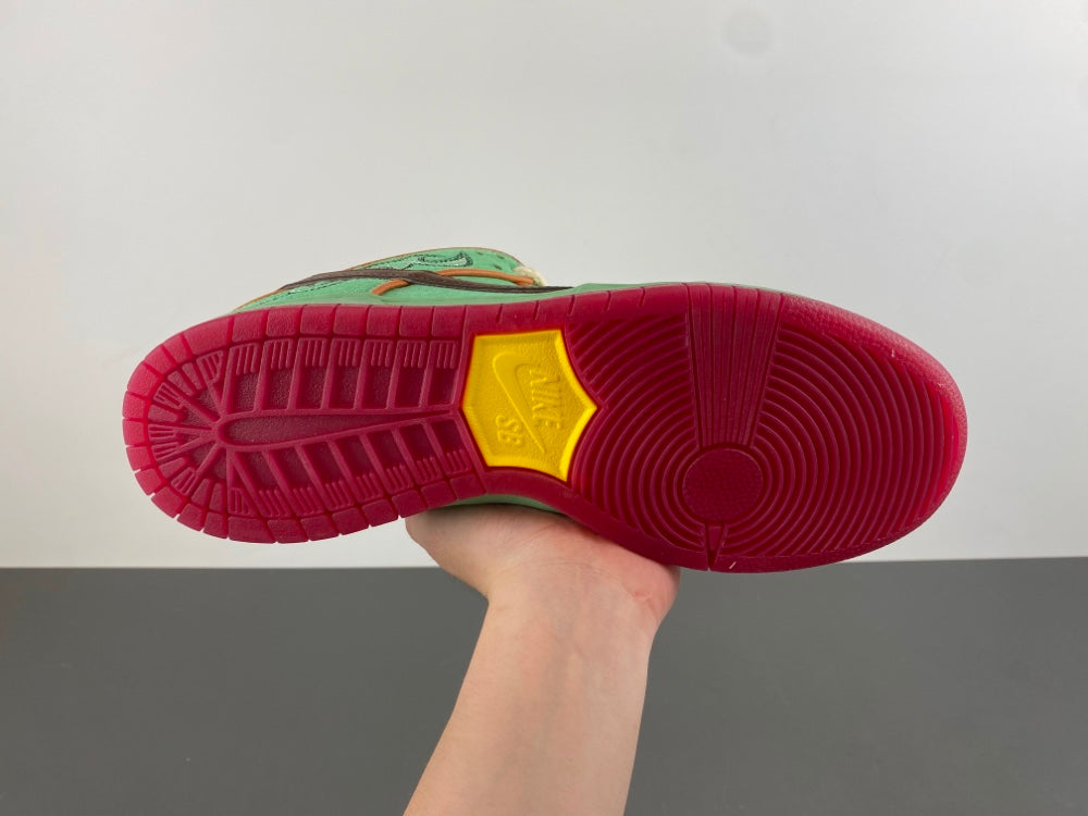 Nike SB Dunk Low Pro QS "Rodeo Tourmaline"