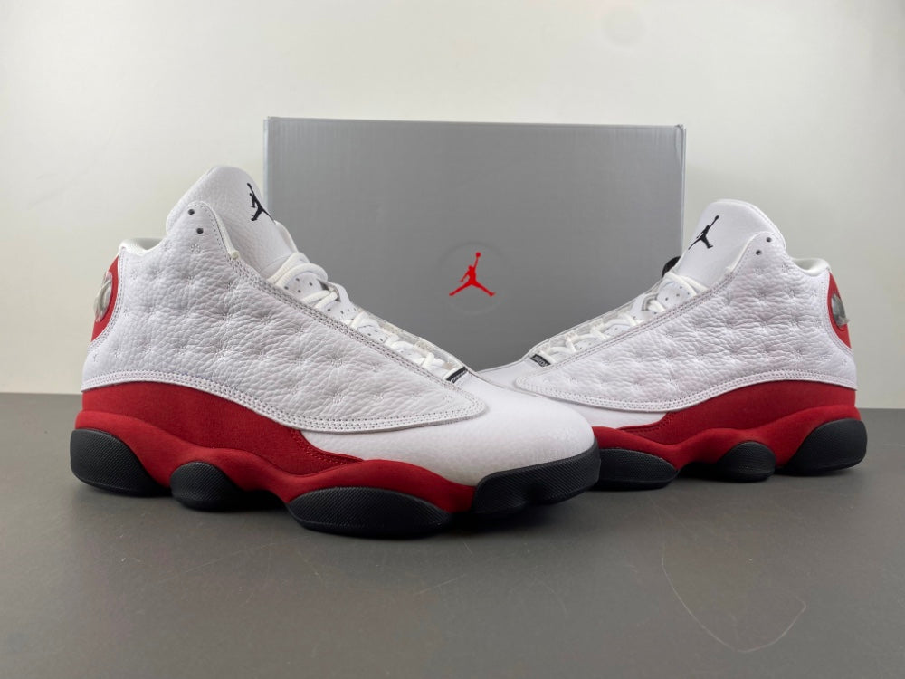 Air Jordan 13 Retro "Chicago"