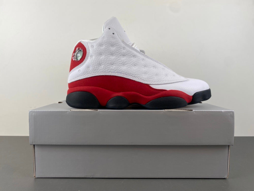Air Jordan 13 Retro "Chicago"