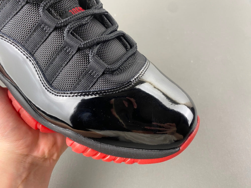 Air Jordan 11 Retro "Playoffs Bred"