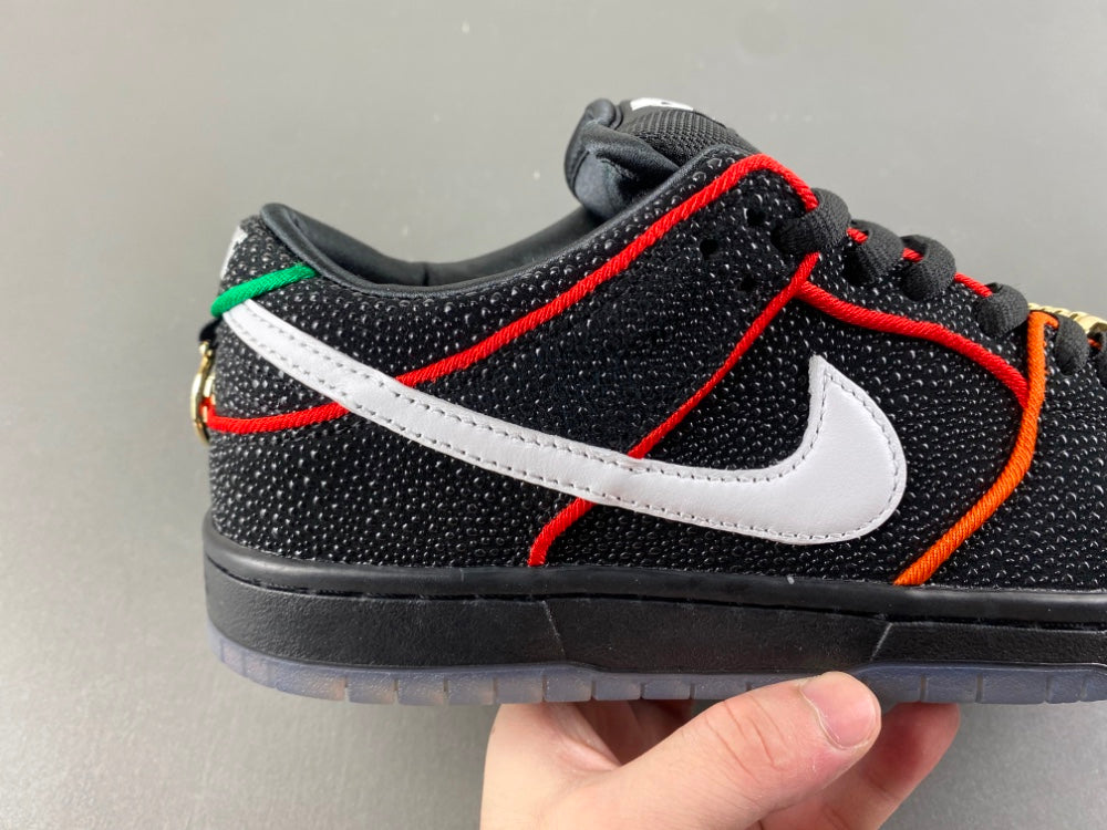 Nike SB Dunk Low Bronx Girls Skate