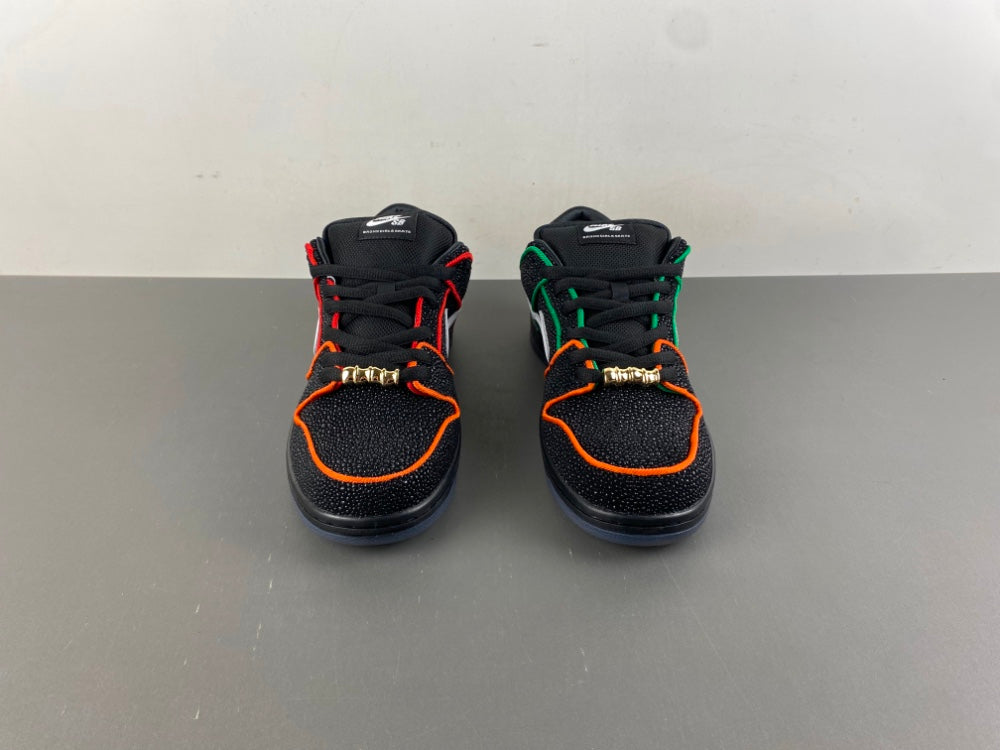 Nike SB Dunk Low Bronx Girls Skate