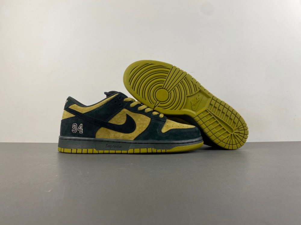 Nike SB Dunk Low "Camper Green"