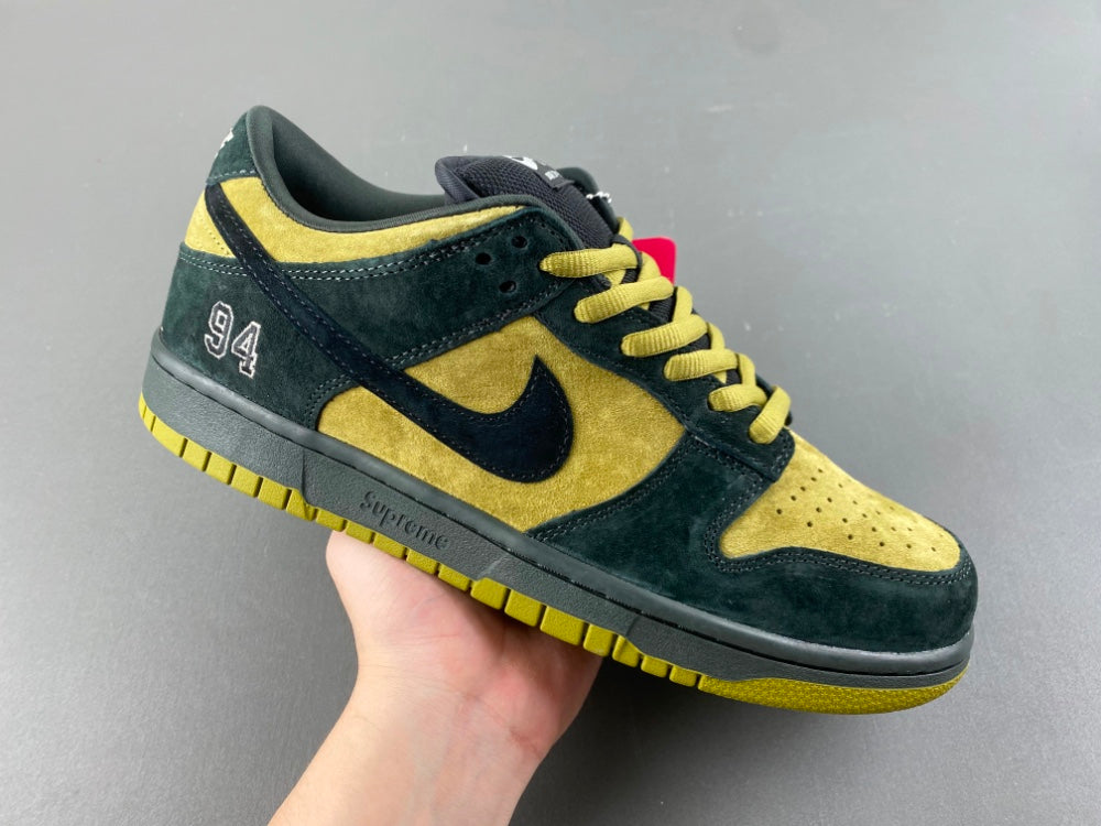 Nike SB Dunk Low "Camper Green"